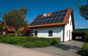 Photovoltaik Dach Sonnenenergie&nbsp;&copy;&nbsp;Fotolia.com