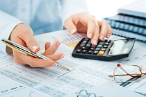 Kalkulation erstellen [Originaltitel: „Business accounting“]&nbsp;&copy;&nbsp;vizafoto / Fotolia